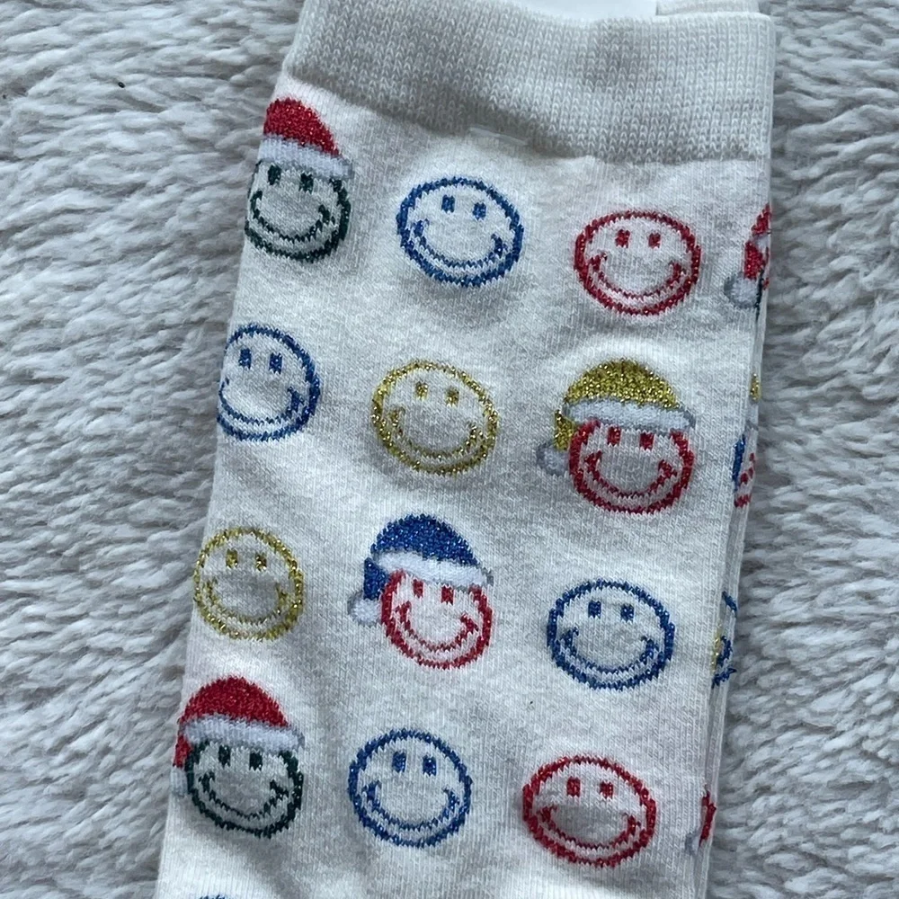 American Eagle NWT Christmas Holiday smiley face crew novelty socks